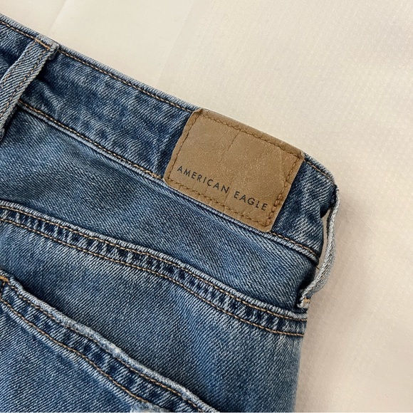 ✖️SOLD✖️ American Eagle Ripped Mom Jeans Size 0 Regular - Picture 10 of 13
